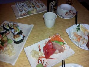 970268_575389575815705_1542670630_n